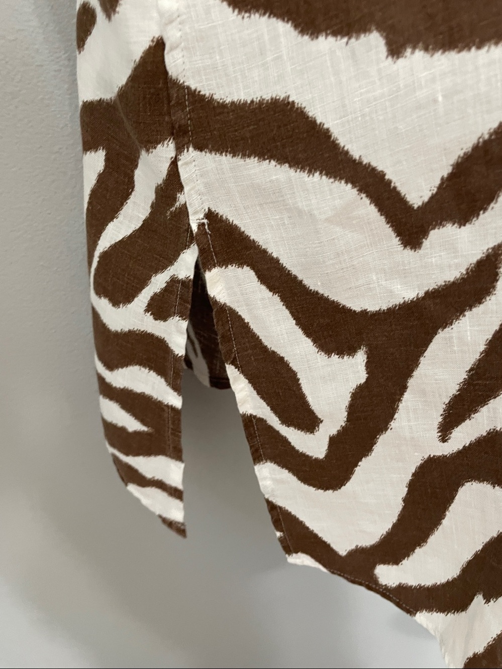 Chico’s Linen Zebra Leopard Print Sleeveless Tunic Top Size 3 XL - Picture 6 of 6